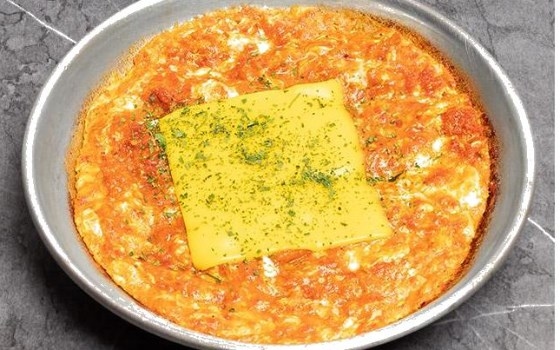 املت با پنیر گودا